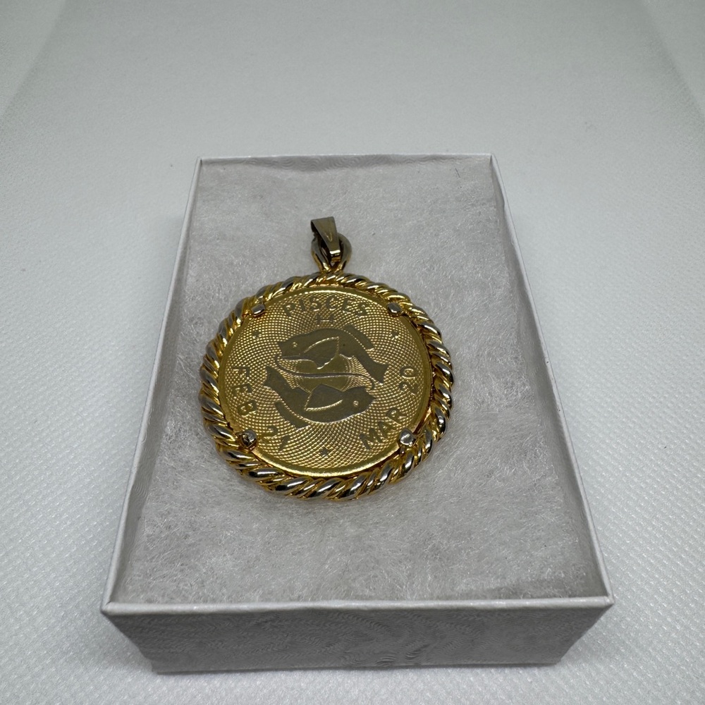 Gold Pisces Zodiac Pendant